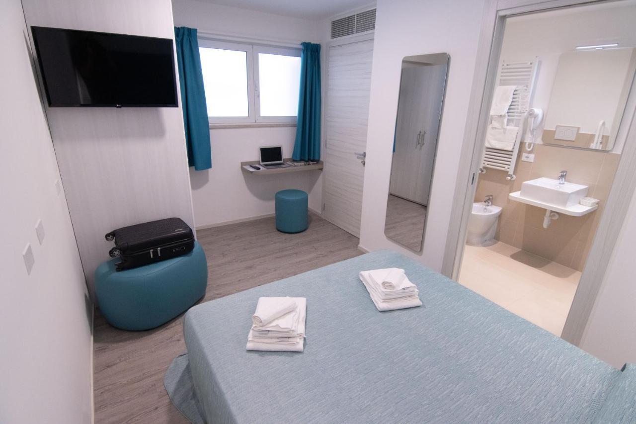 Hotel Adria Beach Римини Экстерьер фото