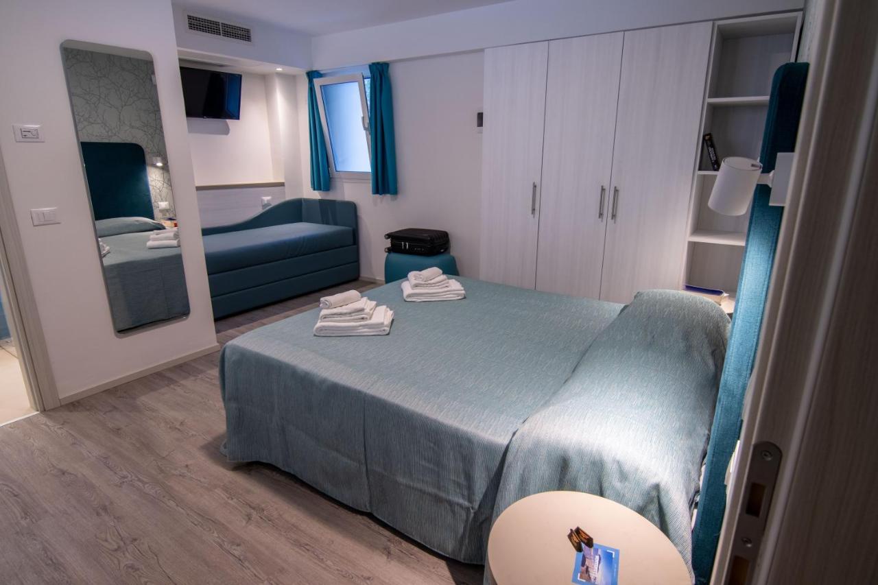 Hotel Adria Beach Римини Экстерьер фото