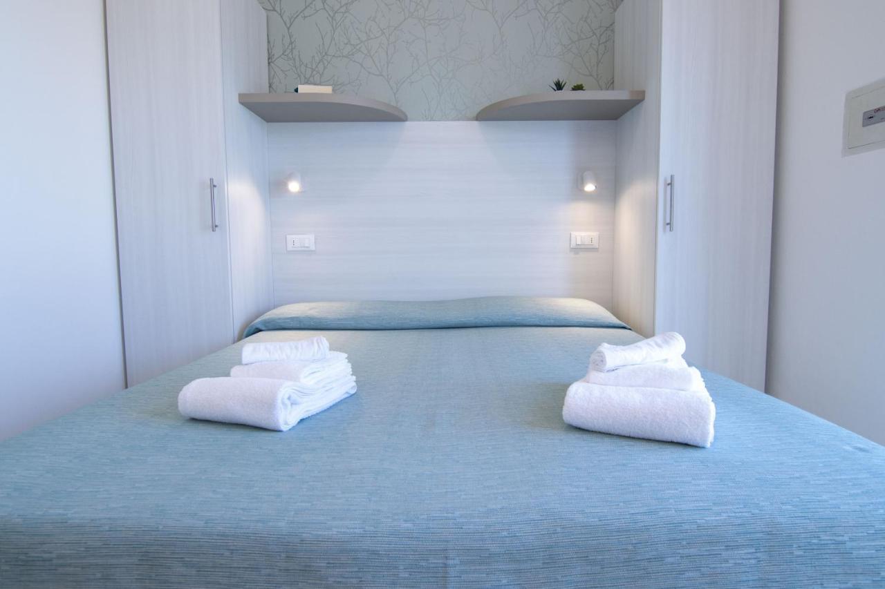 Hotel Adria Beach Римини Экстерьер фото