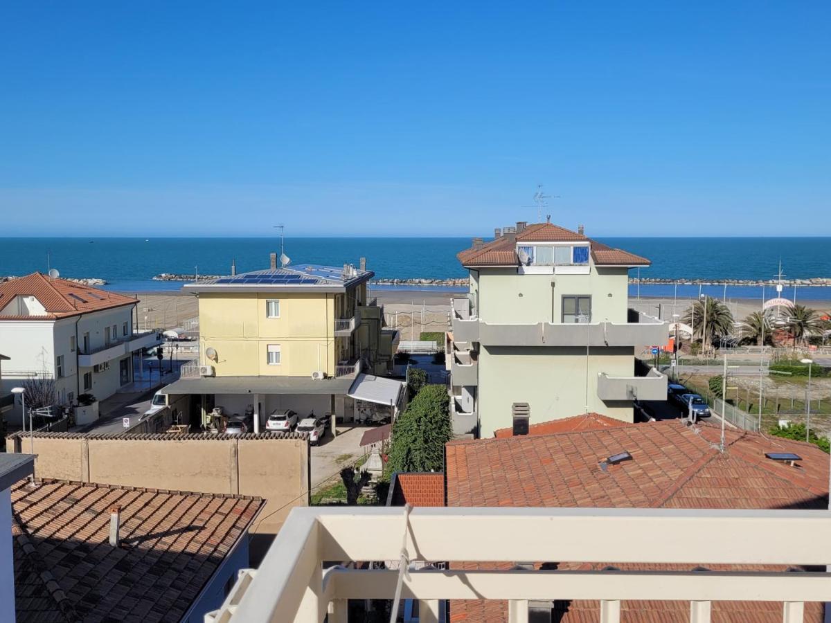 Hotel Adria Beach Римини Экстерьер фото